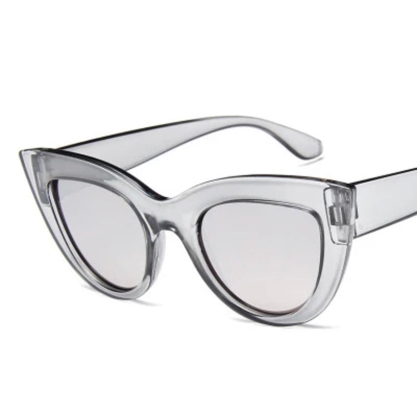 Retro Transparent Gray Cat Glasses